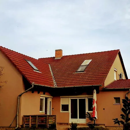 Beke Vendeghaz & Rendezvenyhaz Szeged